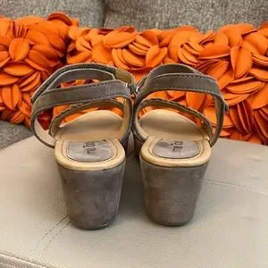 Me too abella wedge sandal discount